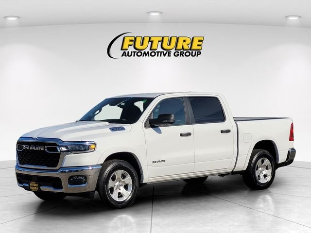 Used 2025 White Ram Big Horn/Lone Star image 5