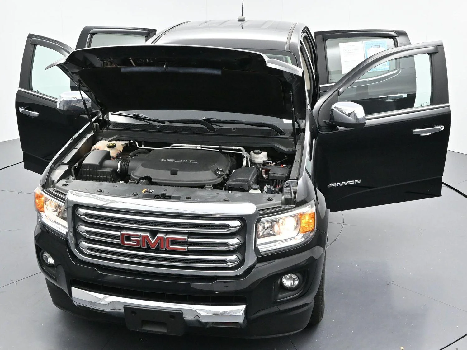 Used 2019 Onyx Black GMC 4WD SLT image 47