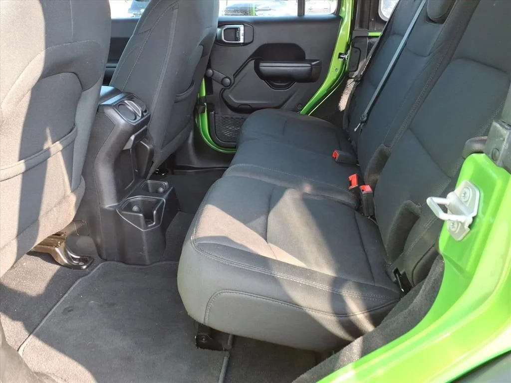 Used 2019 Green Jeep Unlimited Sport image 10