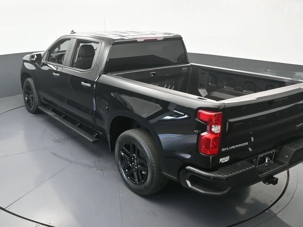 Used 2024 Black Chevrolet Custom image 44