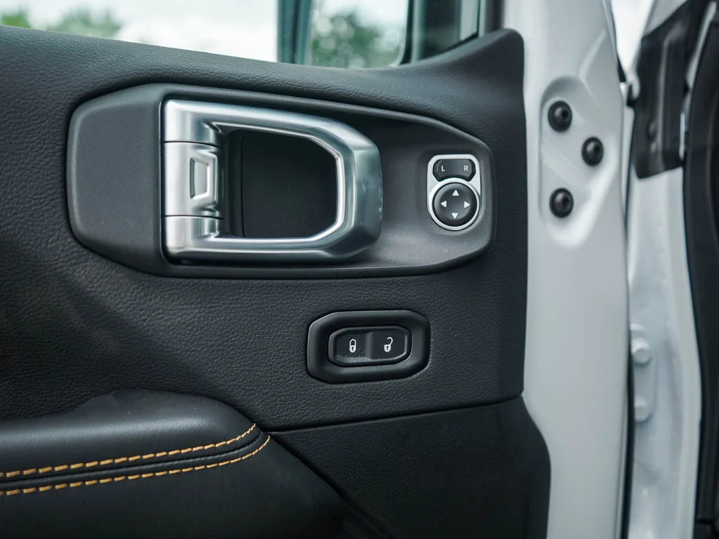 New 2026 Bright White Clearcoat Jeep Sahara image 18