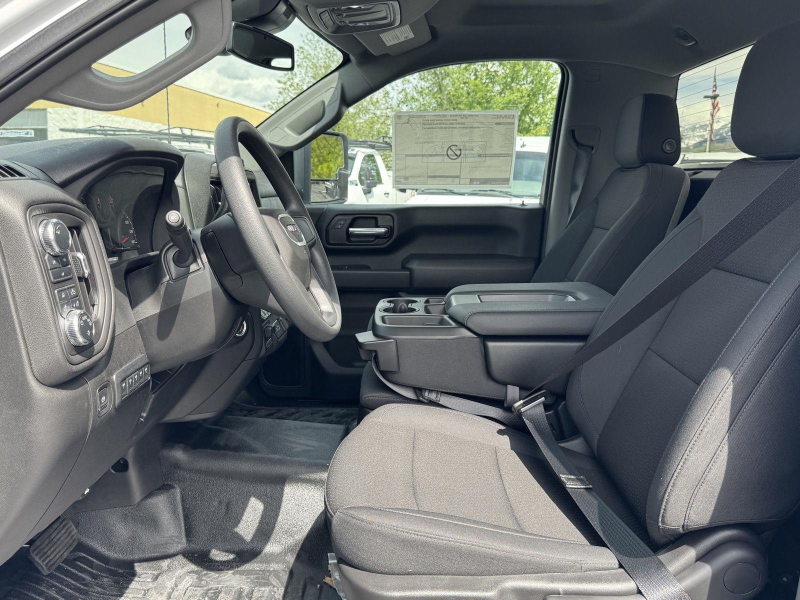 2025 GMC Sierra 3500HD Pro - Photo 21