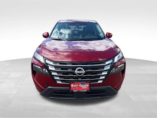Used 2025 Red Nissan SV image 2