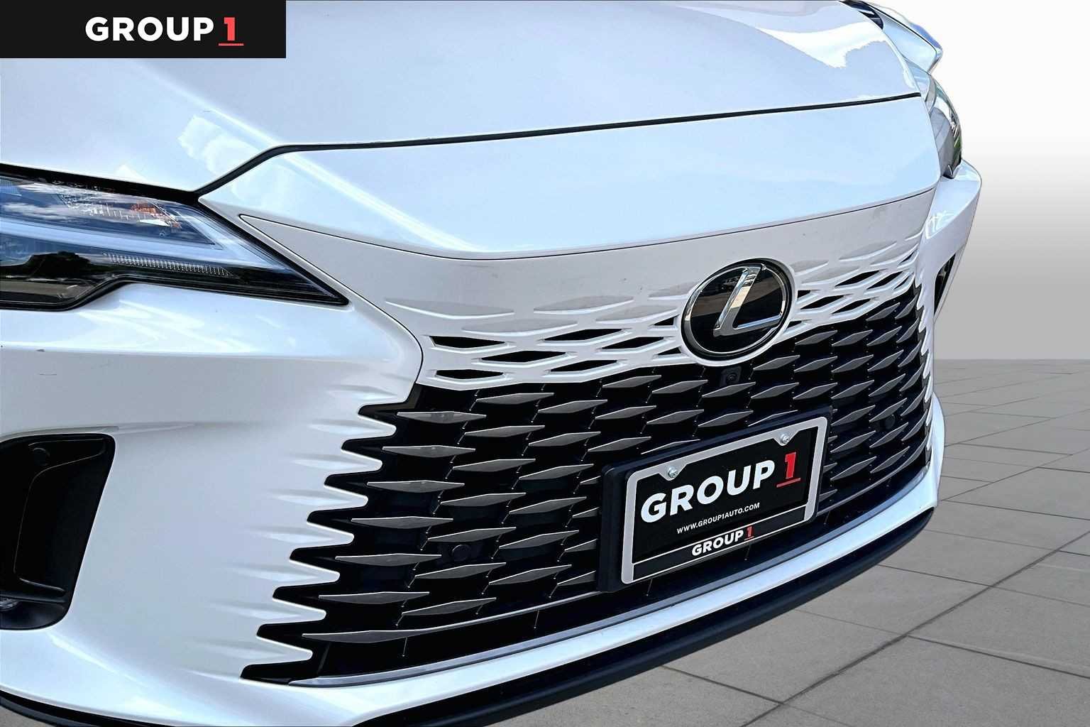 Used 2024 Eminent White Pearl Lexus Premium Plus image 27