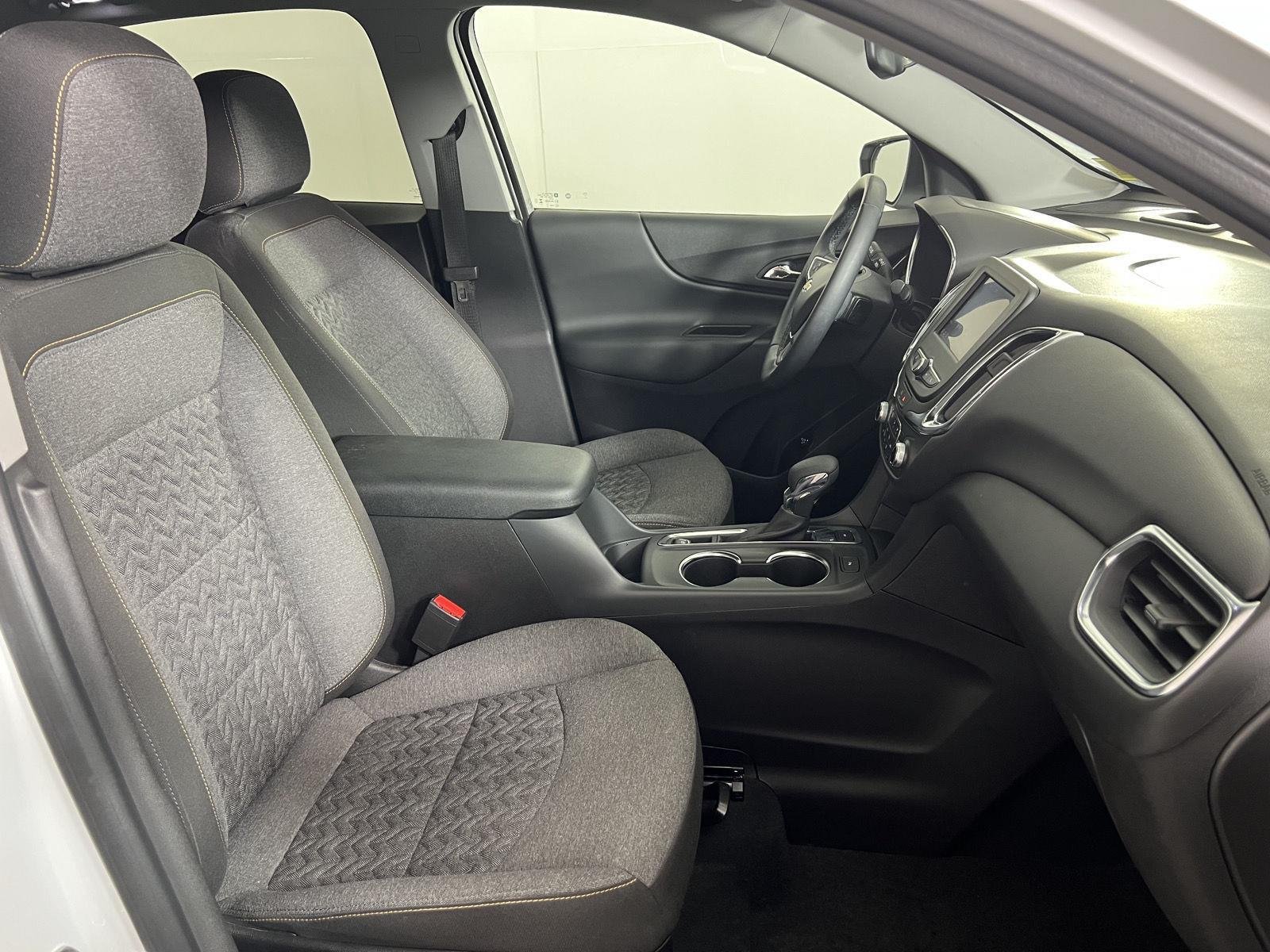 Used 2024 Summit White Chevrolet LT image 22