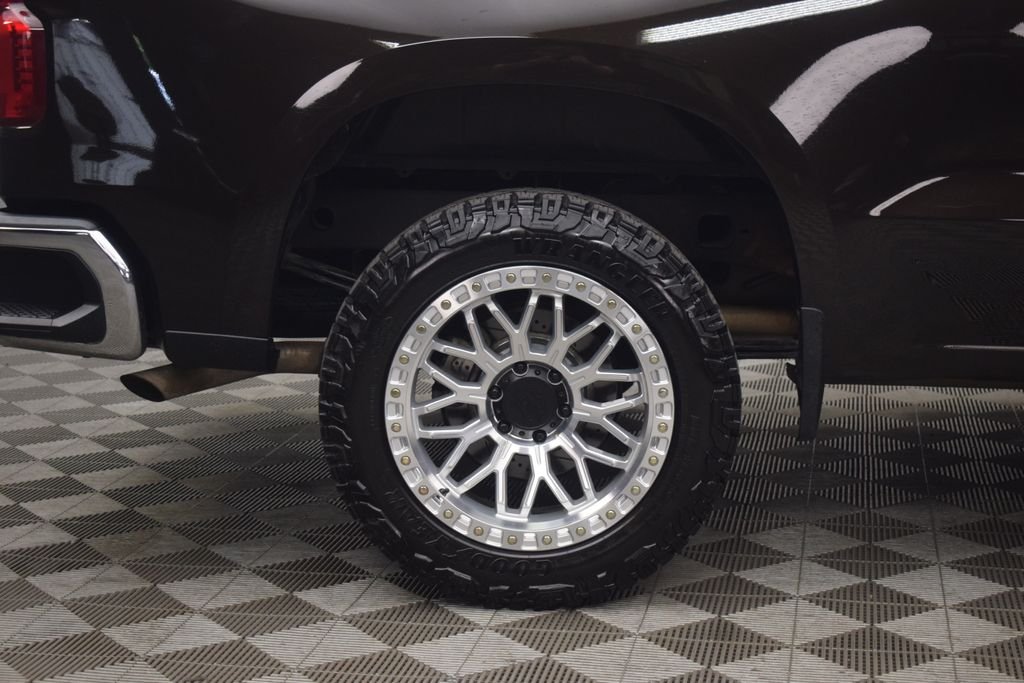 Used 2019 Brown Chevrolet LT image 24