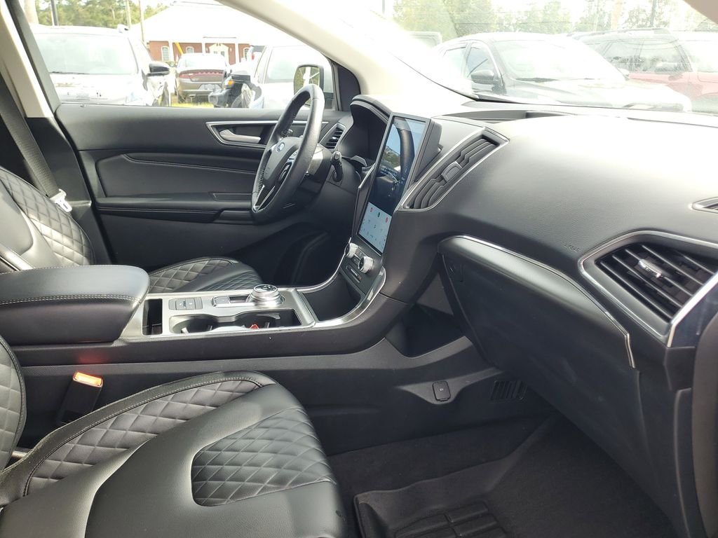 2024 Ford Edge Titanium - Photo 35