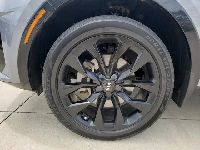 Used 2021 Gray Kia EX image 28