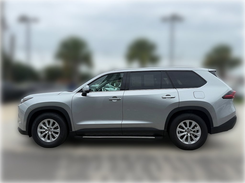 Used 2026 GRAY Toyota XLE image 5