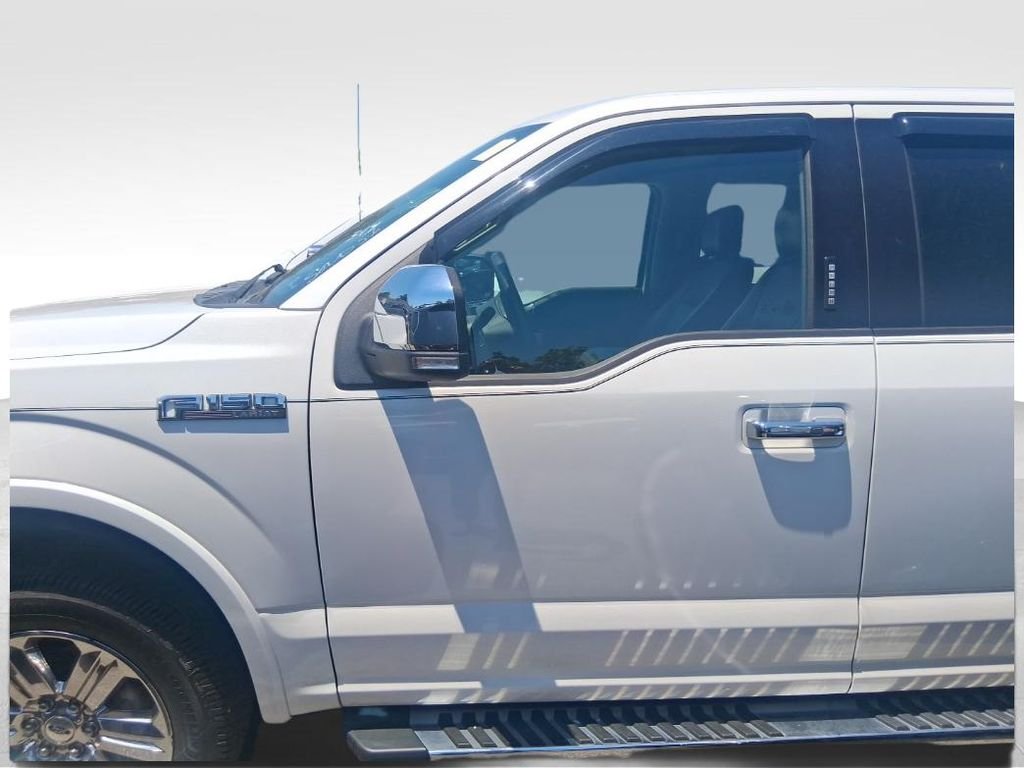 Used 2018 White Ford Lariat image 15