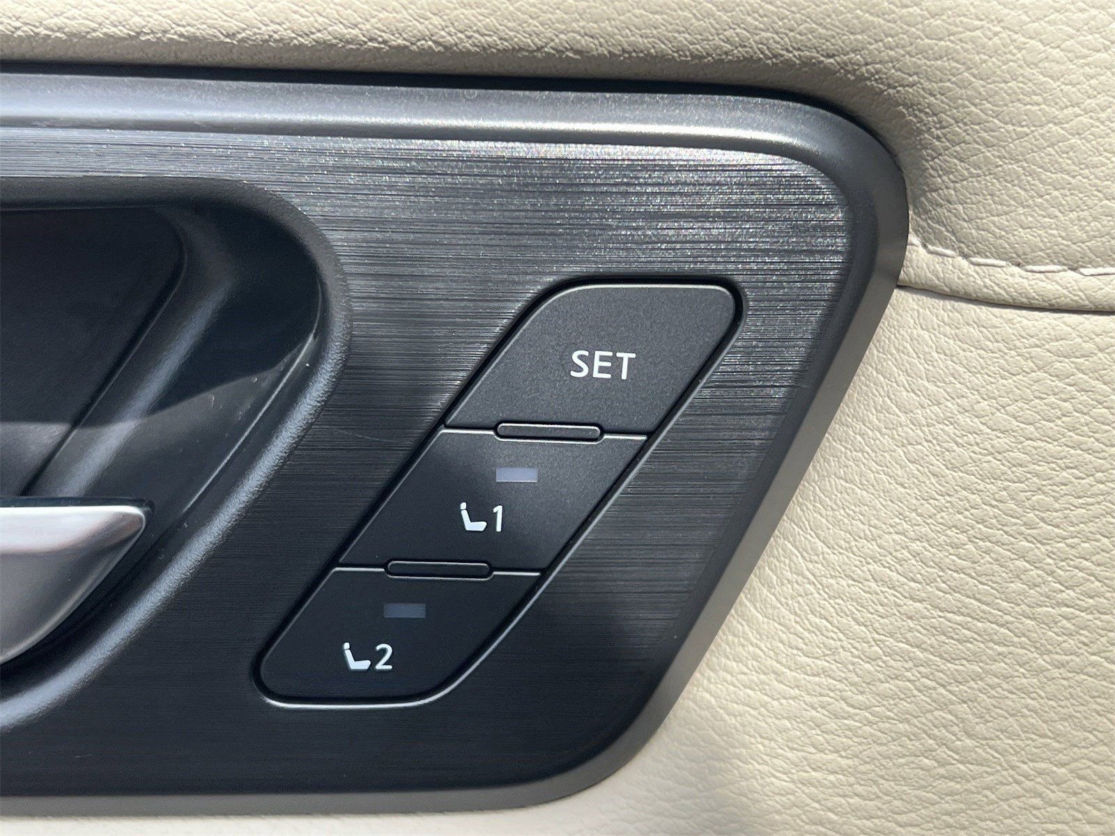 2025 Nissan Armada Platinum Reserve - Photo 19
