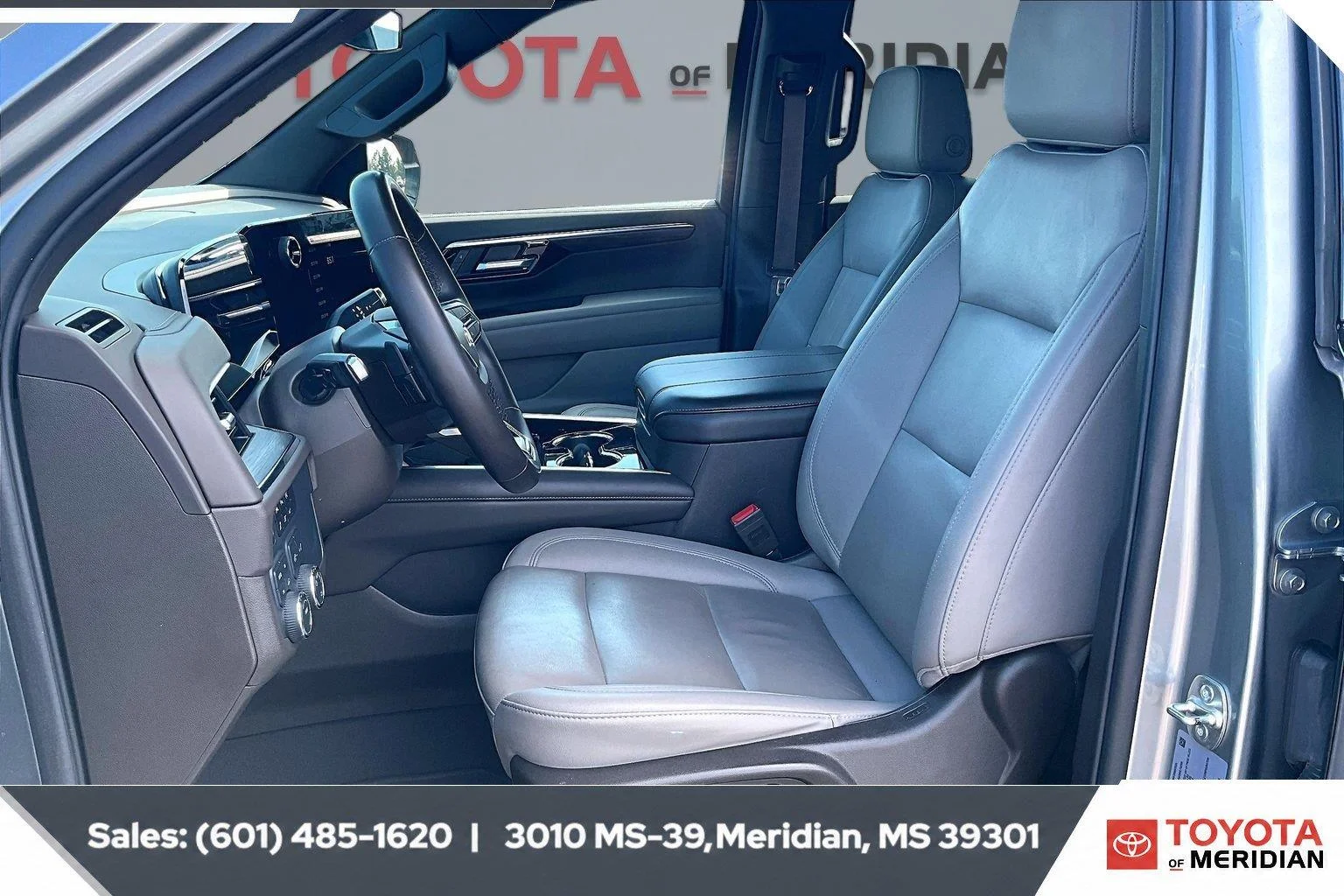 Used 2025 Sterling Gray Metallic Chevrolet LT image 18