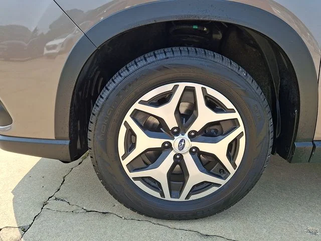 Used 2024 Brown Subaru Premium image 28