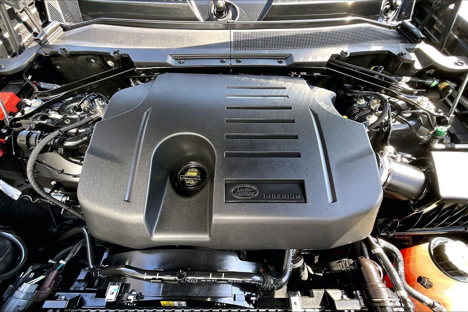 Used 2023 Gray Land Rover X-Dynamic SE image 9