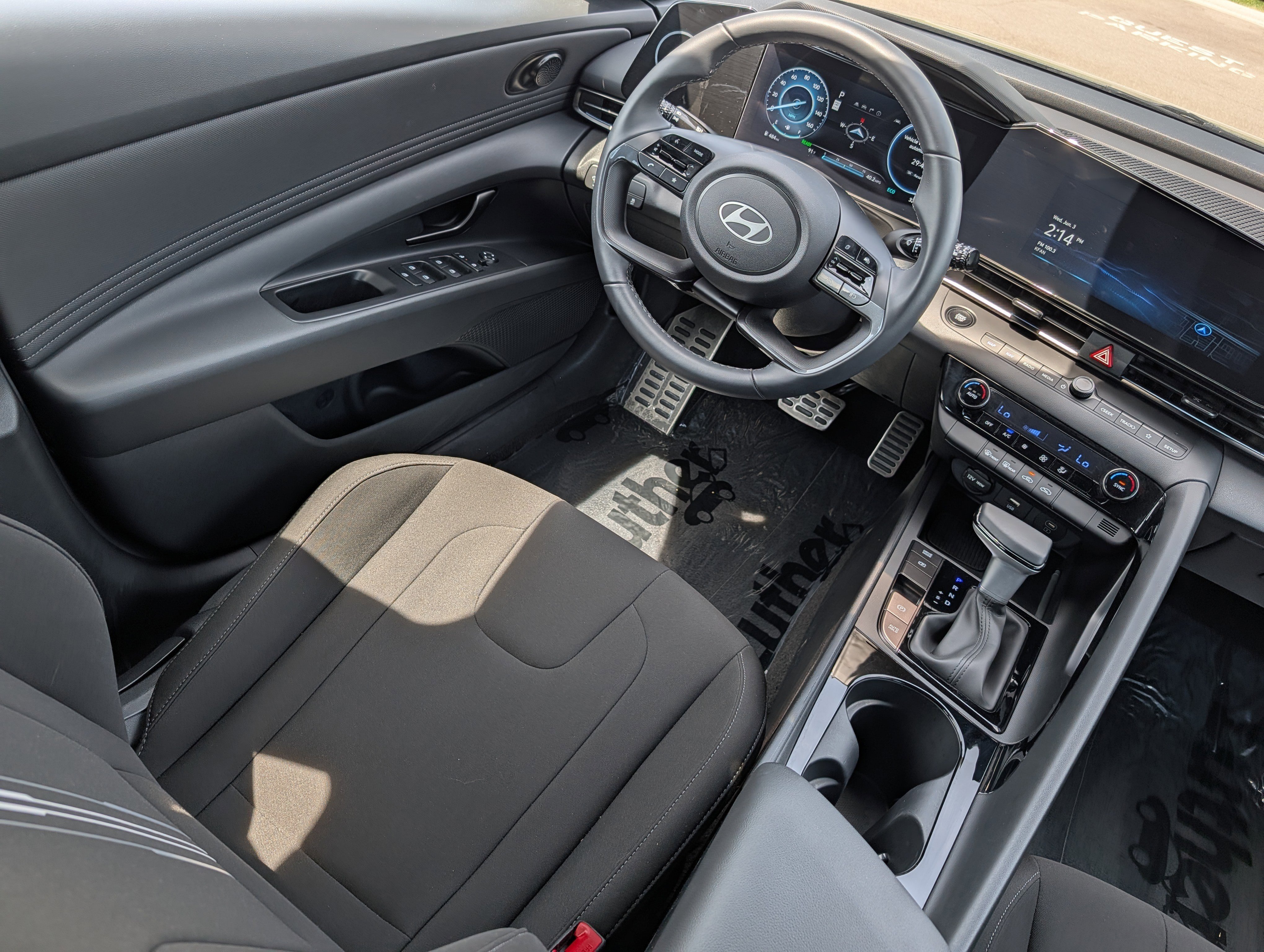 2025 Hyundai Elantra Blue - Photo 9