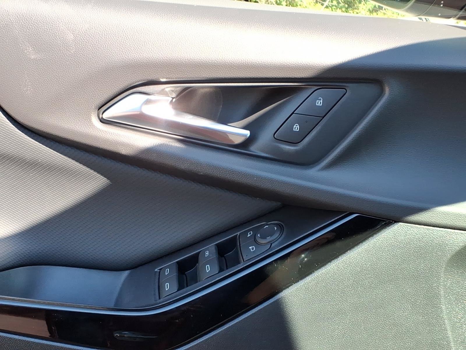 2027 Chevrolet Equinox LT - Photo 12
