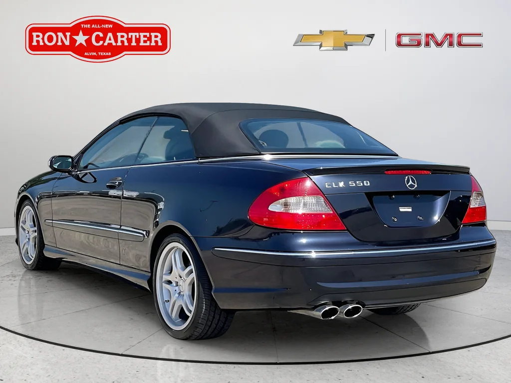 Used 2009 Blue Mercedes-Benz CLK 550 image 4