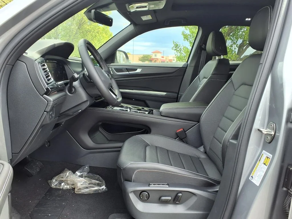 New 2026 Silver Mist Metallic Volkswagen 2.0T SEL image 7
