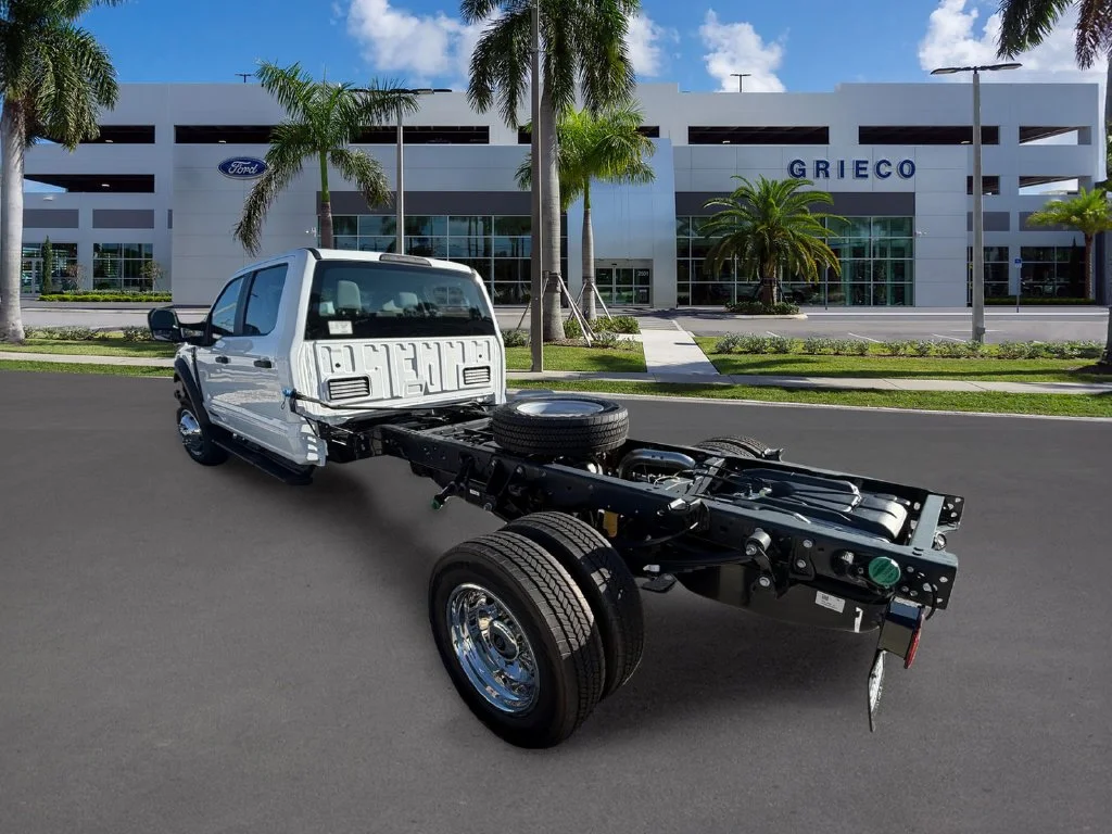 New 2027 White Ford XL image 5