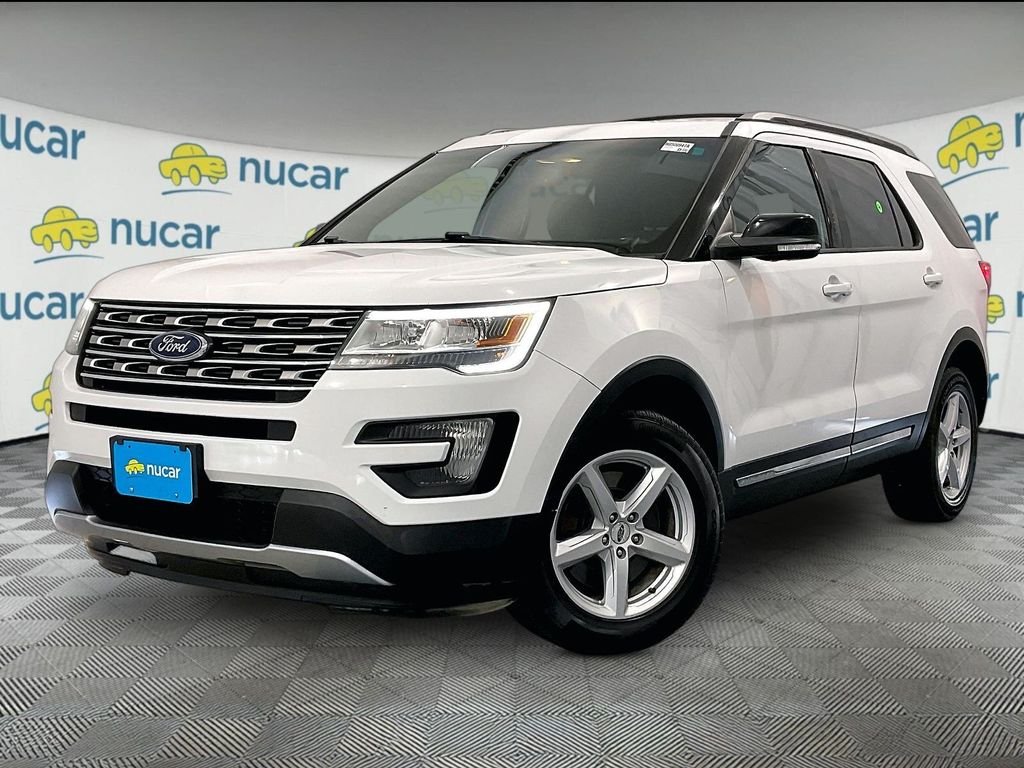 Used 2016 Oxford White Ford XLT image 3