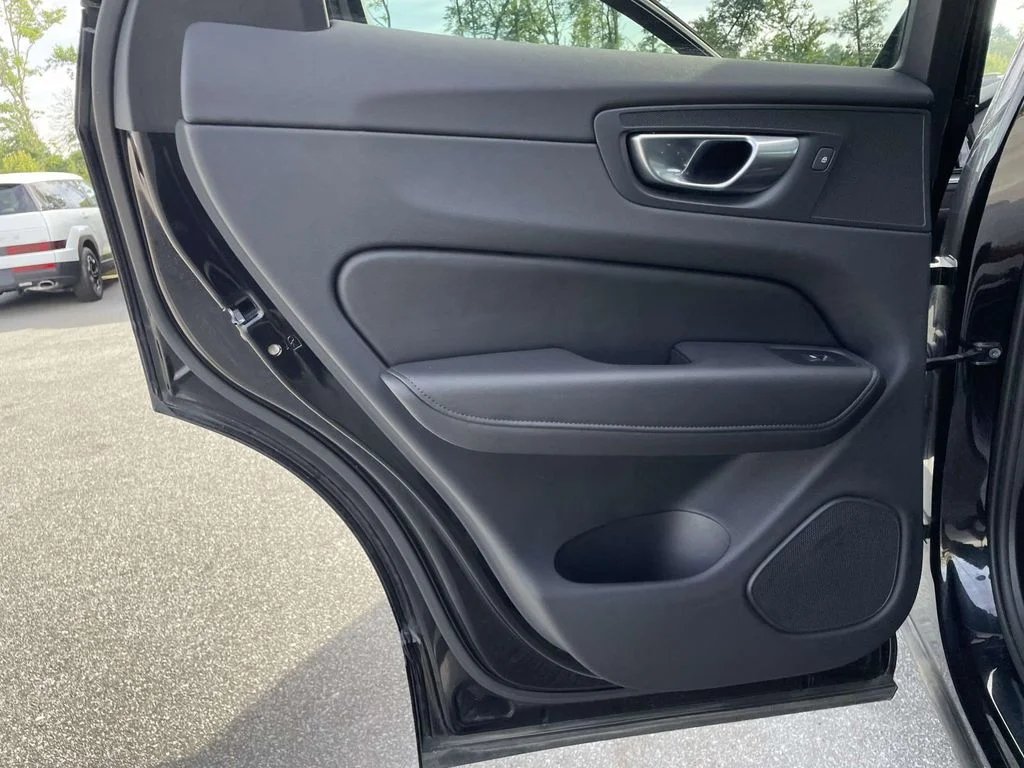 Certified Used 2025 Onyx Black Volvo Core image 2