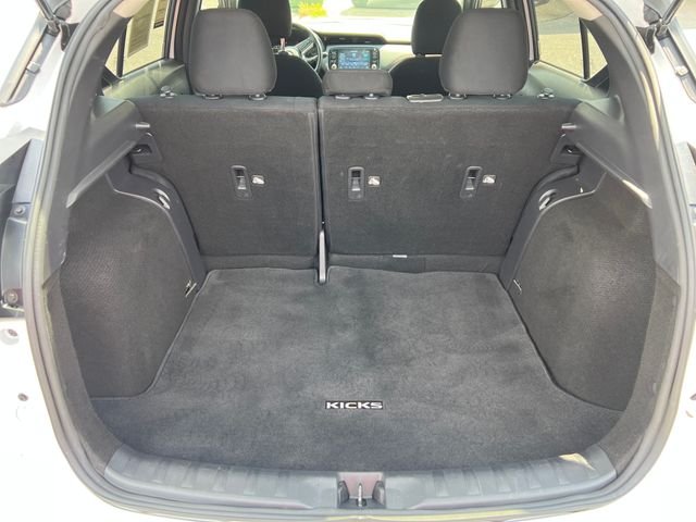 Used 2024 White Nissan SR image 9