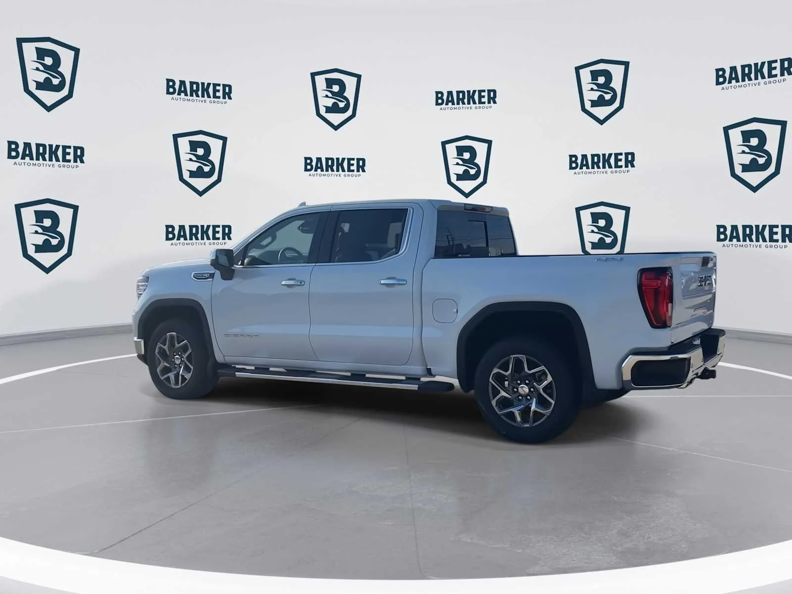 2026 GMC Sierra 1500 SLT - Photo 6