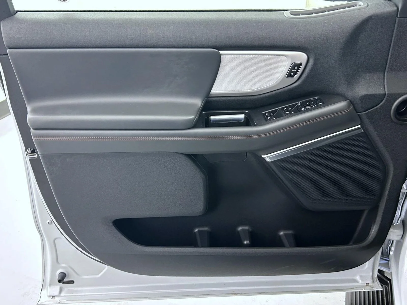 Used 2025 Silver Ford Active image 9