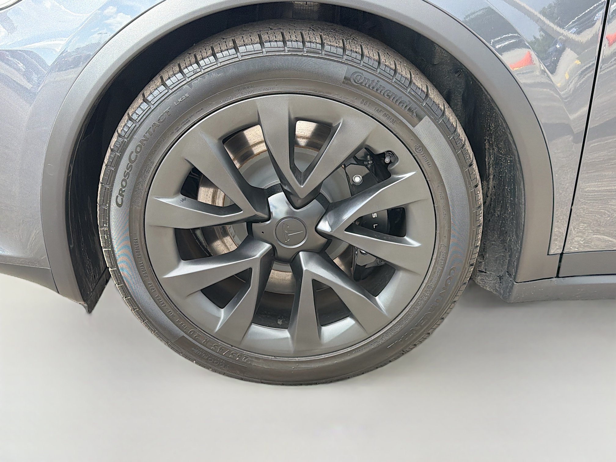 Used 2023 Midnight Silver Metallic Tesla Standard Range image 39