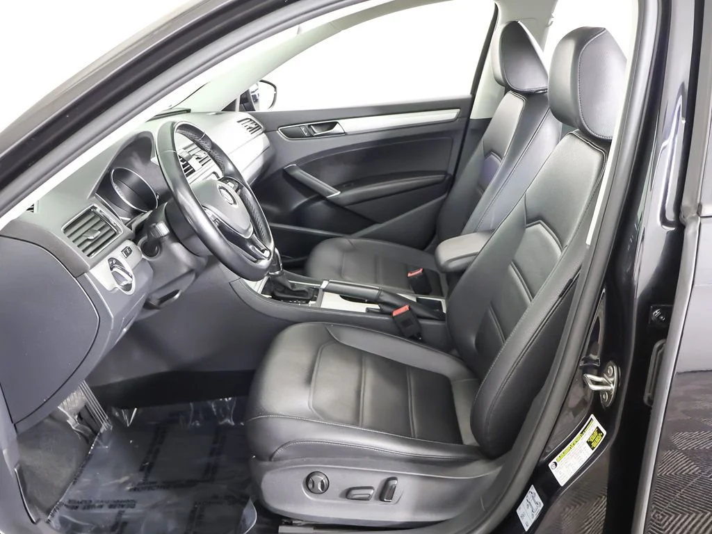 Used 2019 Deep Black Pearl Volkswagen 2.0T Wolfsburg image 31