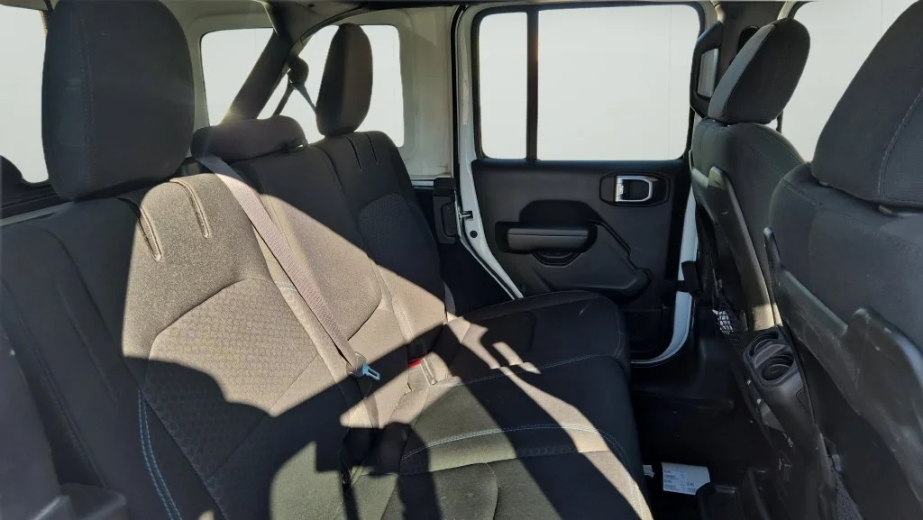 Used 2024 White Jeep Rubicon 4xe image 9