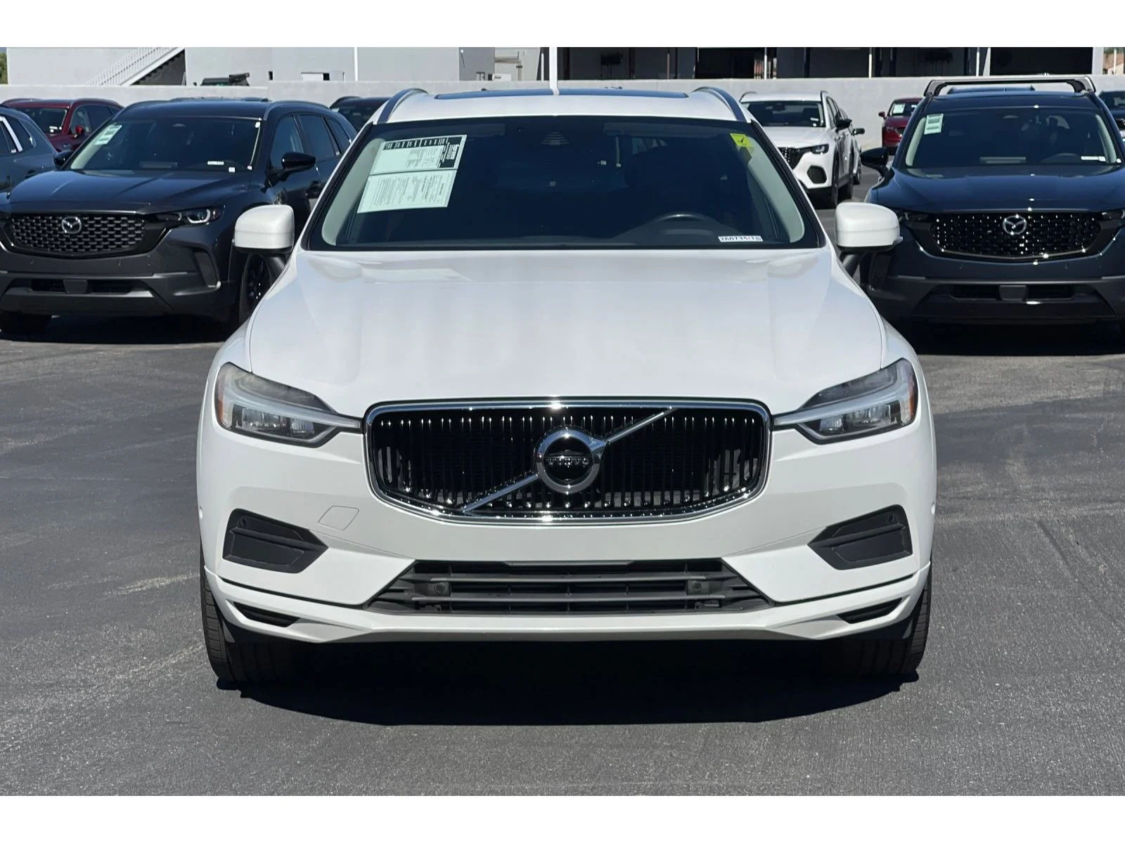 Used 2018 Ice White Volvo Momentum image 10