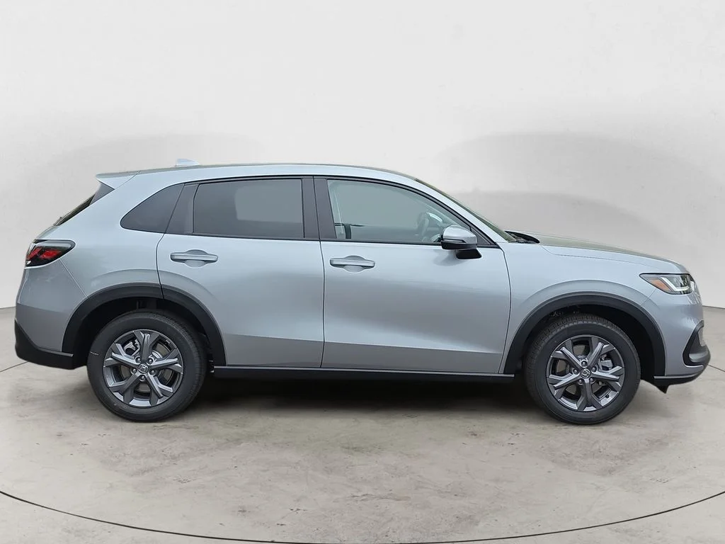 New 2026 Solar Silver Metallic Honda LX image 6