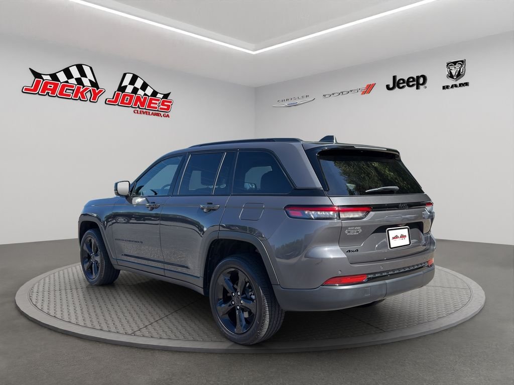 Used 2024 Baltic Gray Metallic Clearcoat Jeep Altitude X image 7