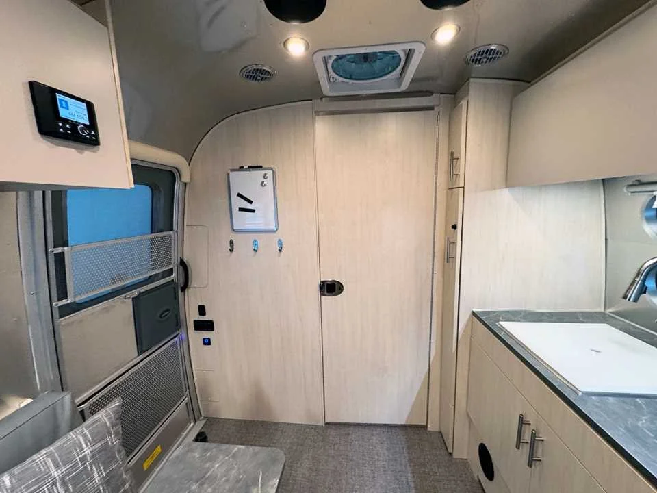 New 2026 SILVER AIRSTREAM  image 32