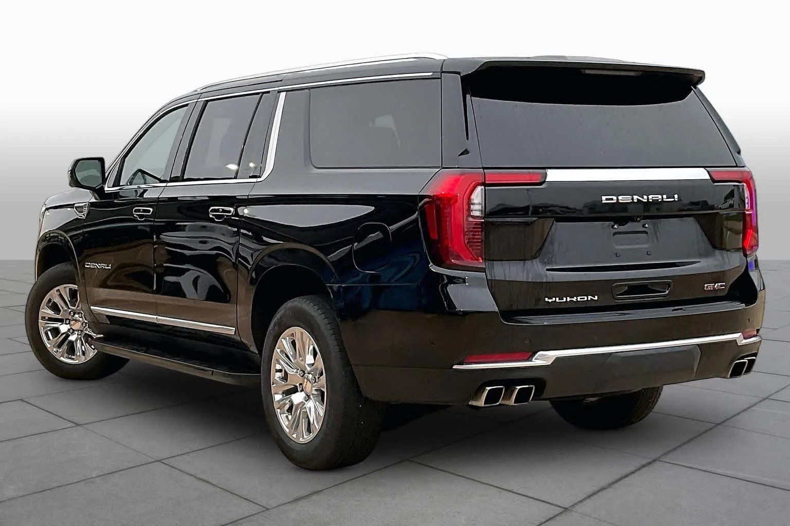 Used 2025 Onyx Black GMC Denali image 11