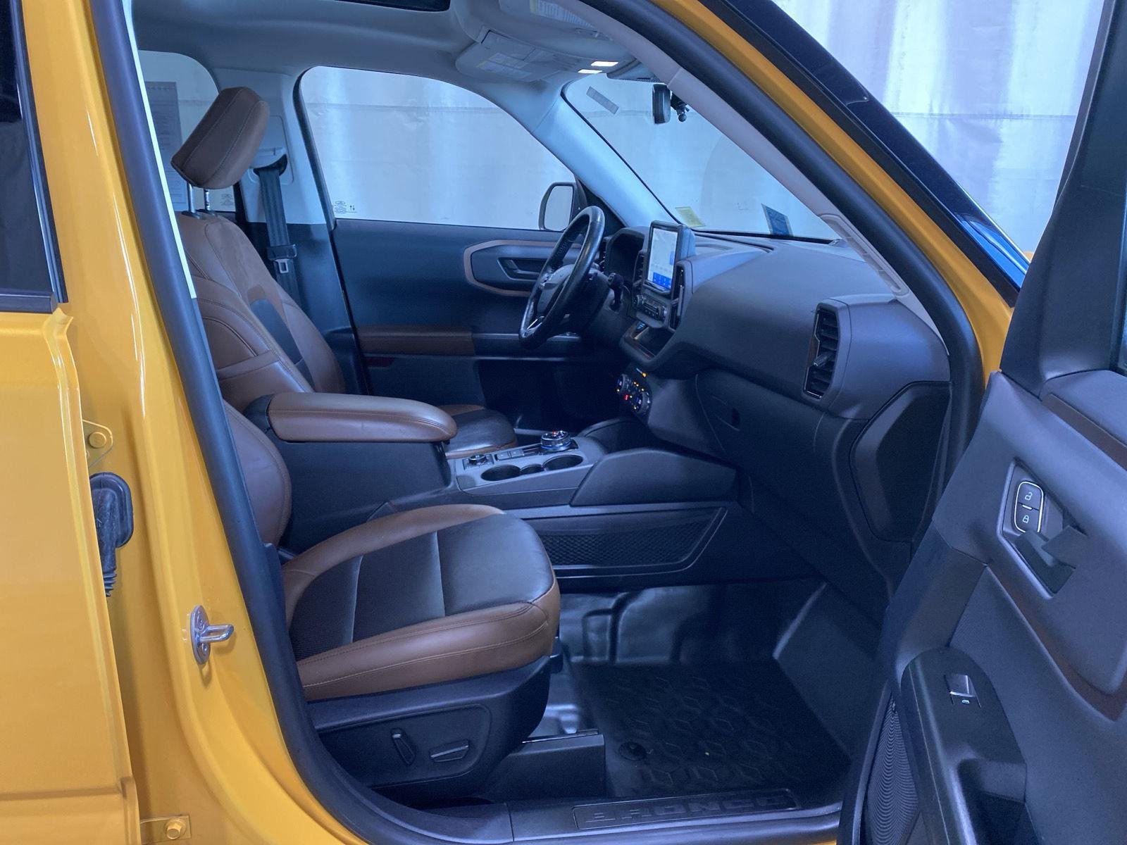 Used 2021 Cyber Orange Metallic Tri-Coat Ford Badlands image 9