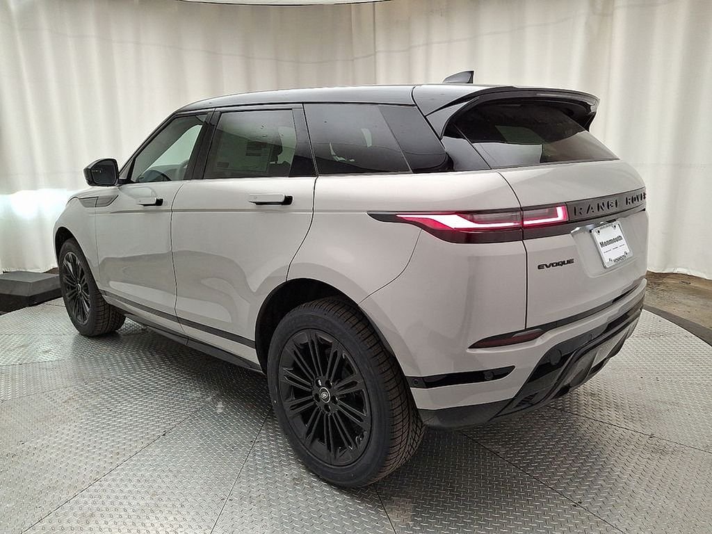 New 2026 Seoul Pearl Silver Land Rover Dynamic image 4