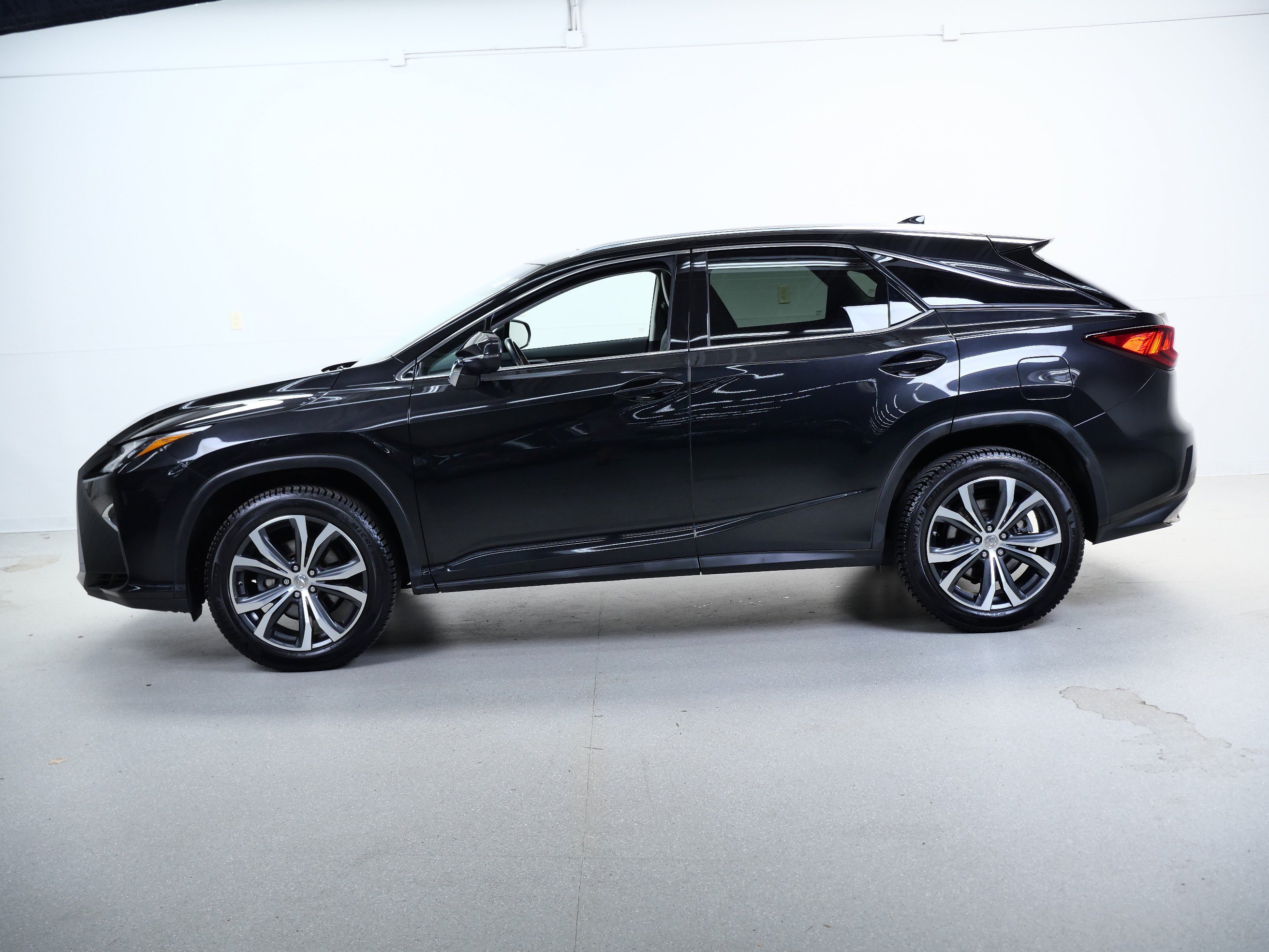 Used 2016 Black Lexus F Sport image 10