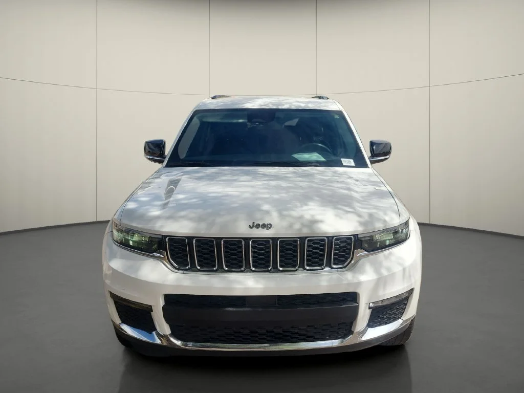 Used 2021 White Jeep Limited image 2