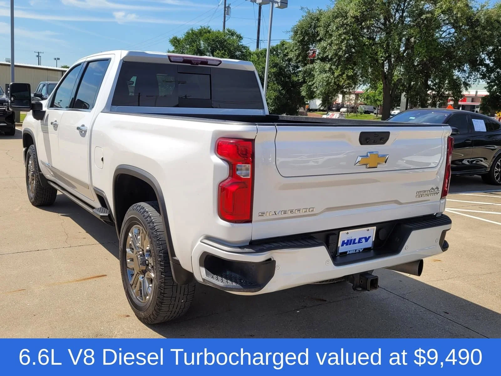 Used 2024 Iridescent Pearl Tricoat Chevrolet High Country image 3