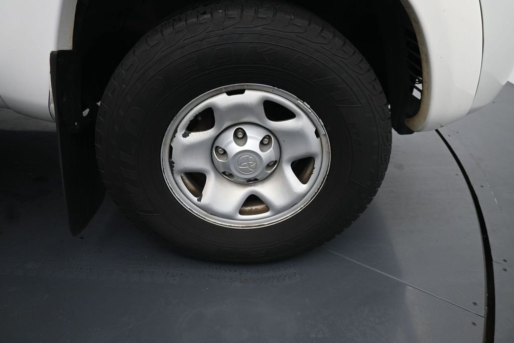 Used 2009 White Toyota PreRunner image 12
