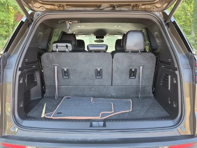 Used 2024 Brown GMC AT4 image 23