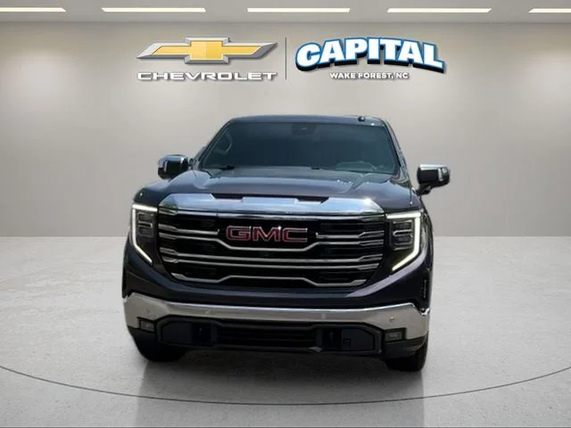 Used 2022 Silver GMC SLT image 8