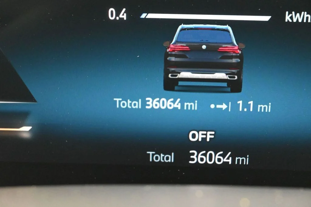 Used 2025 Black Sapphire Metallic BMW xDrive50e image 33