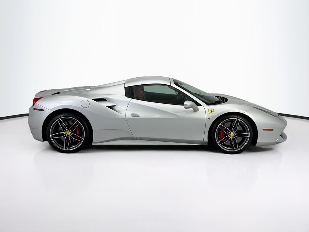 Used 2018 Argento Nurburgring Ferrari  image 12