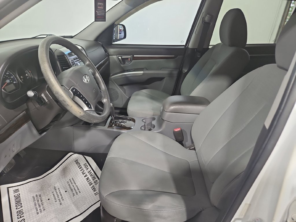 Used 2012 White Hyundai GLS image 10