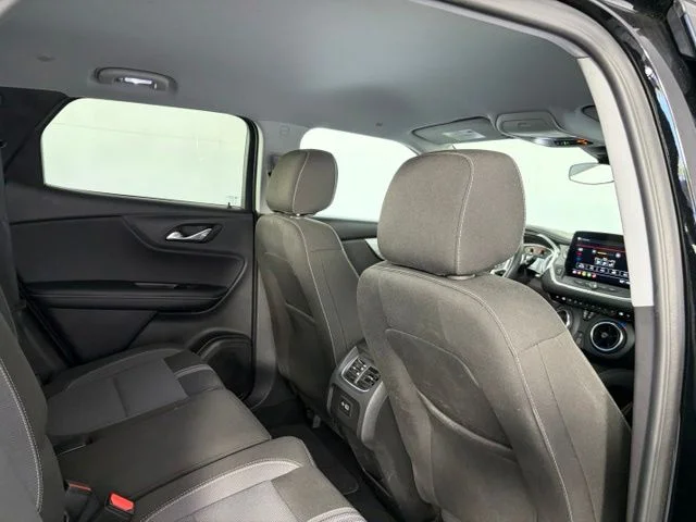Used 2025 Black Chevrolet LT image 40