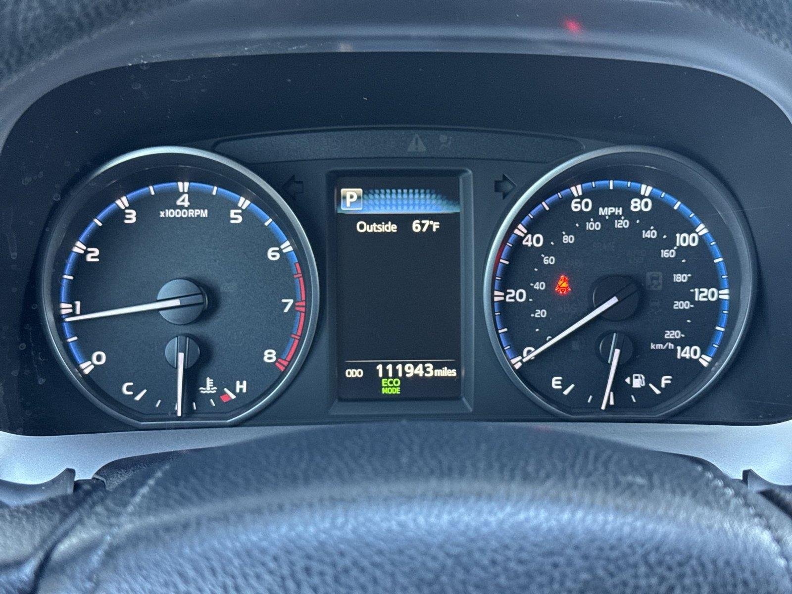 2017 Toyota RAV4 LE - Photo 11