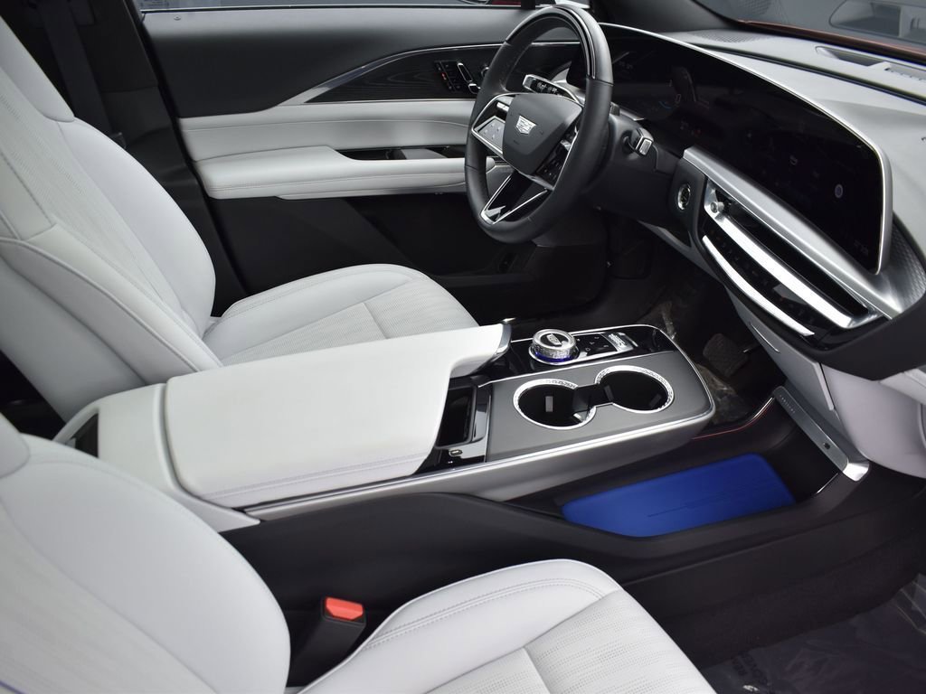 2024 CADILLAC LYRIQ - Image 30
